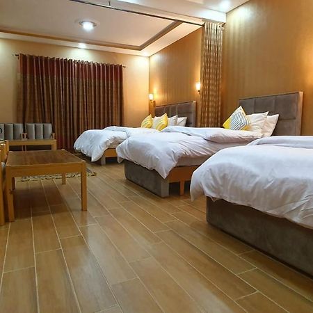 Royal Hotel นารัน ภายนอก รูปภาพ