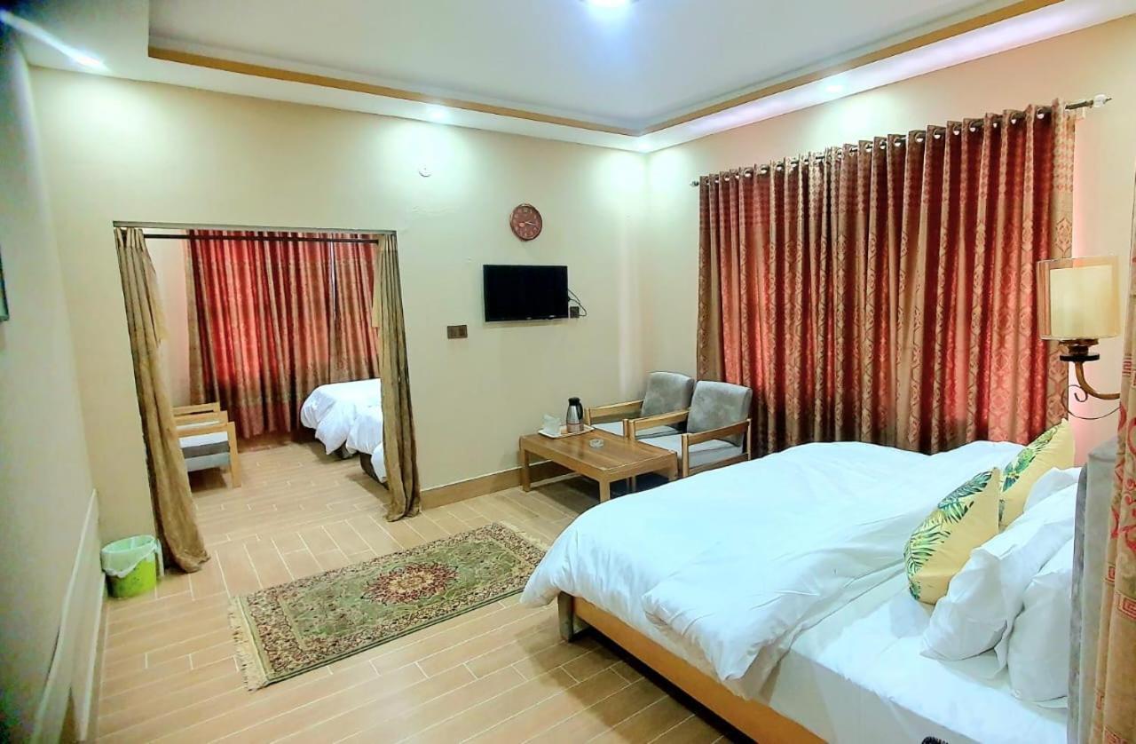 Royal Hotel นารัน ภายนอก รูปภาพ