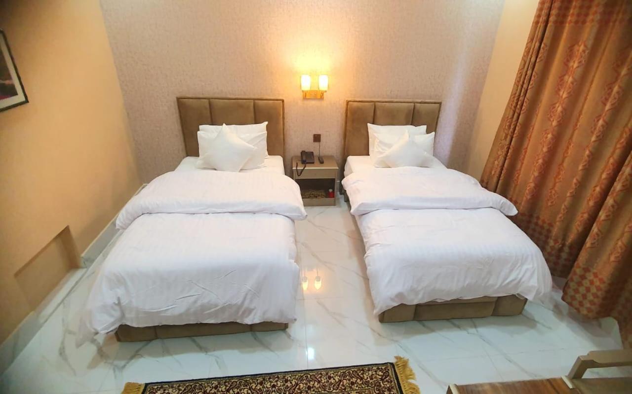 Royal Hotel นารัน ภายนอก รูปภาพ