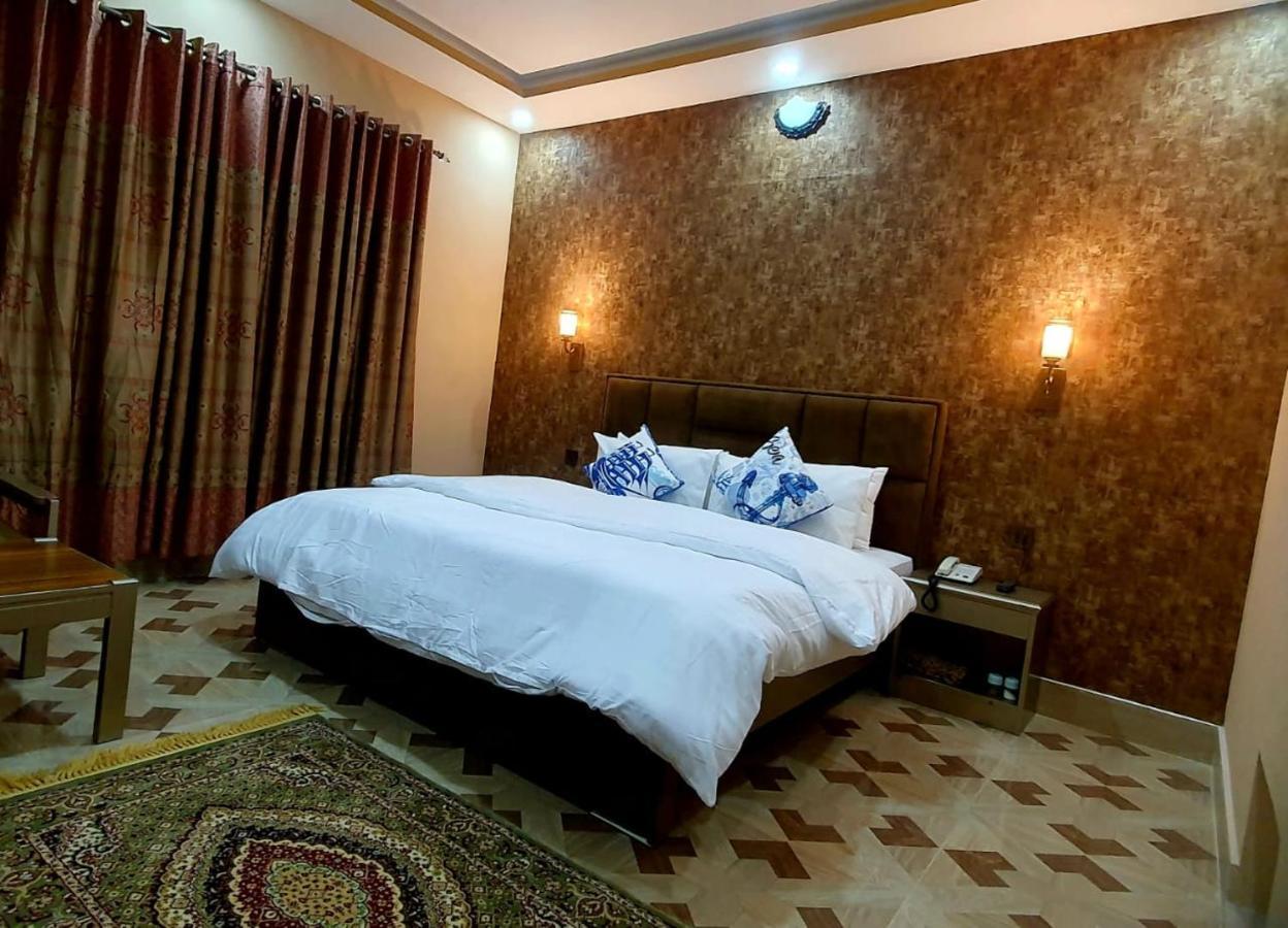 Royal Hotel นารัน ภายนอก รูปภาพ